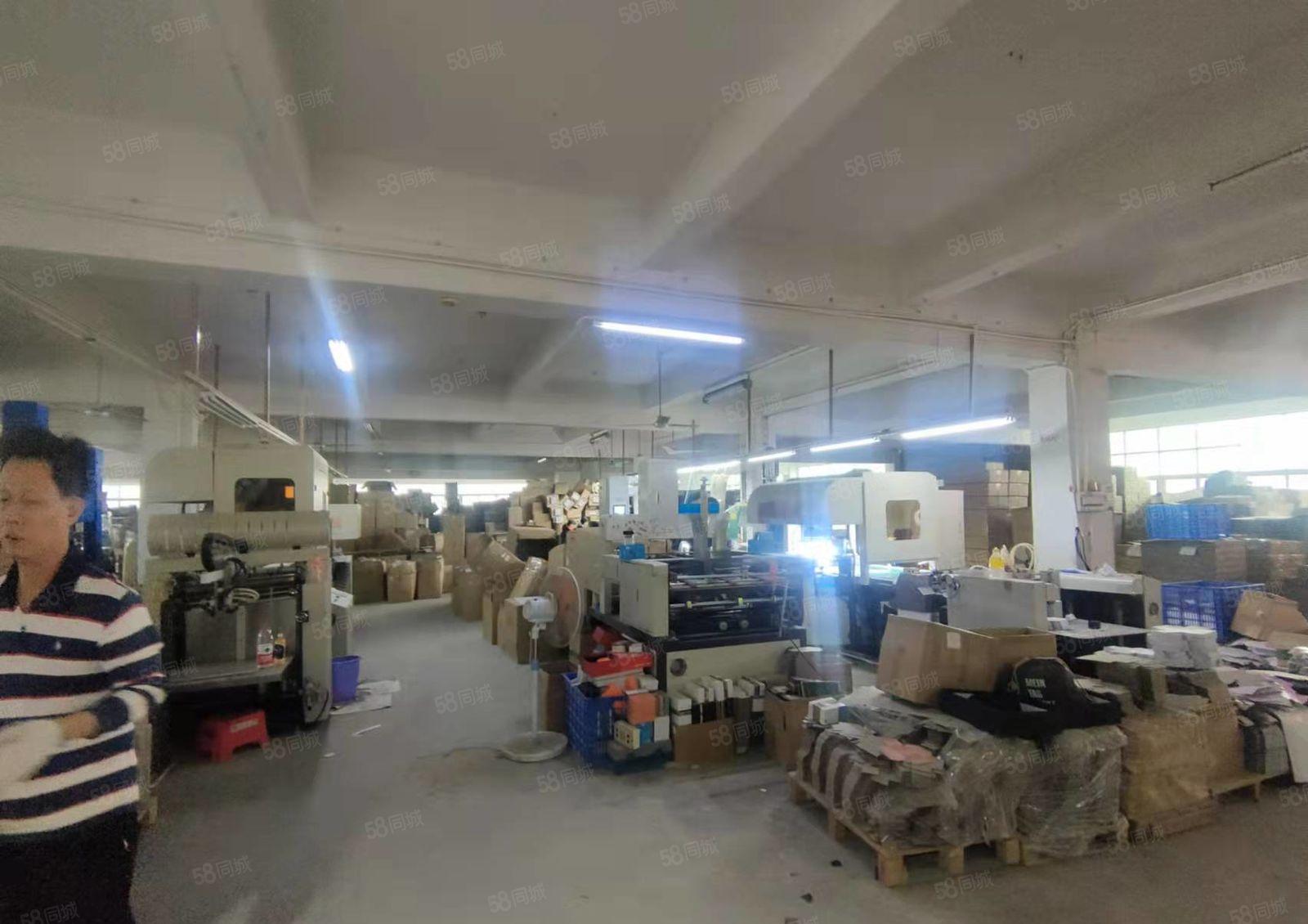 靠主干道旁 凤岗镇凤德岭原房东厂房出租楼上1600平 水电齐