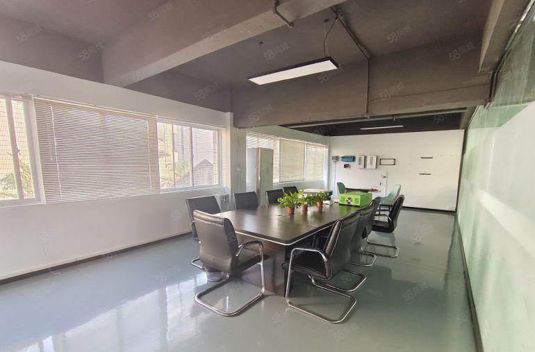 凤岗雁田2楼一整层1200平，全新装修，租金15元