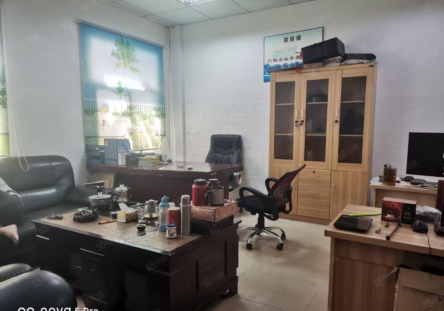 五金仓库厂房出租凤岗雁田工业区一楼1000平现成装修可分租