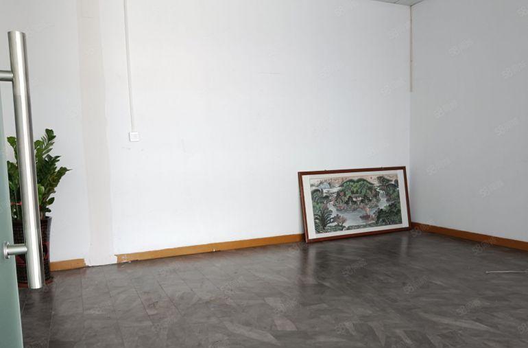 东莞原房东厂房楼上600平带装修办公室出租有地坪漆交通方便