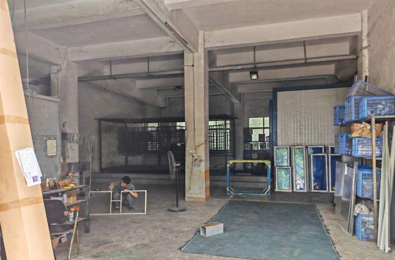 凤岗雁田独栋厂房出租原房东实际面积出租2400平可分租