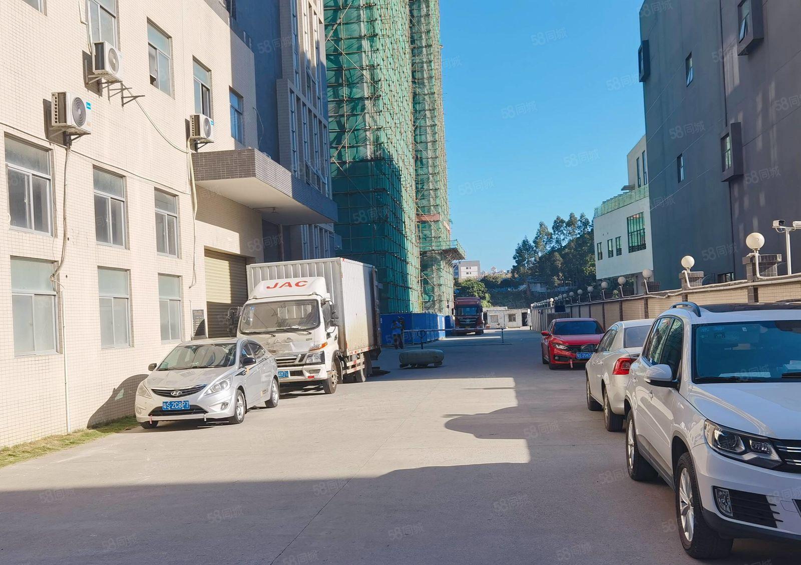 凤岗五联）原房东带装修3500平方米楼上厂房出租