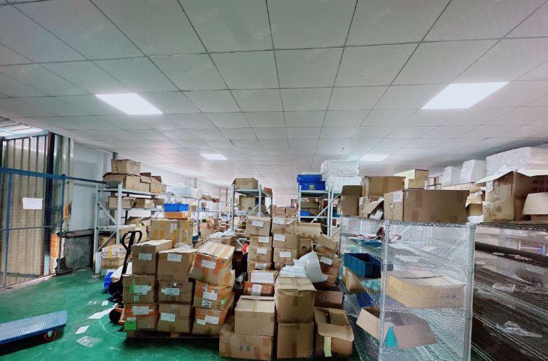 凤岗雁田楼上380平600平小面积厂房出租带装修