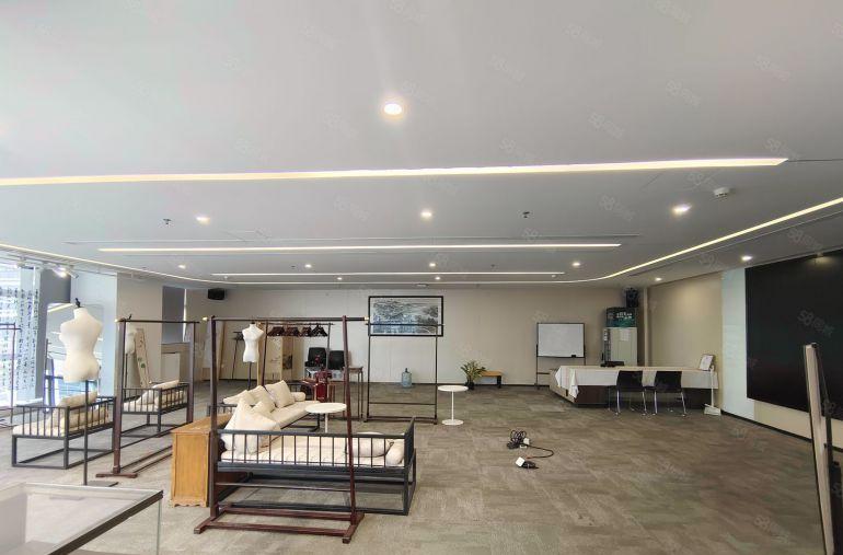 精装房源出租，凤岗天安数码城，精装装通间189平，拎包入驻