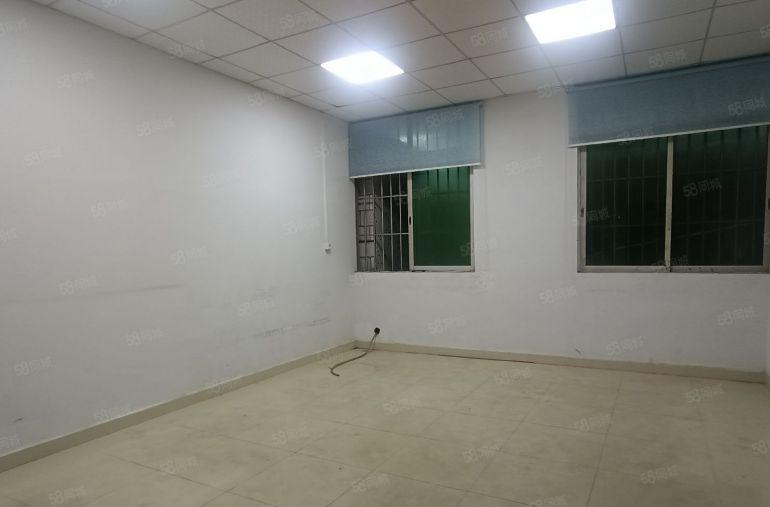 凤岗雁田靠平湖标准一楼1380平精装修办公室厂房出租可分租