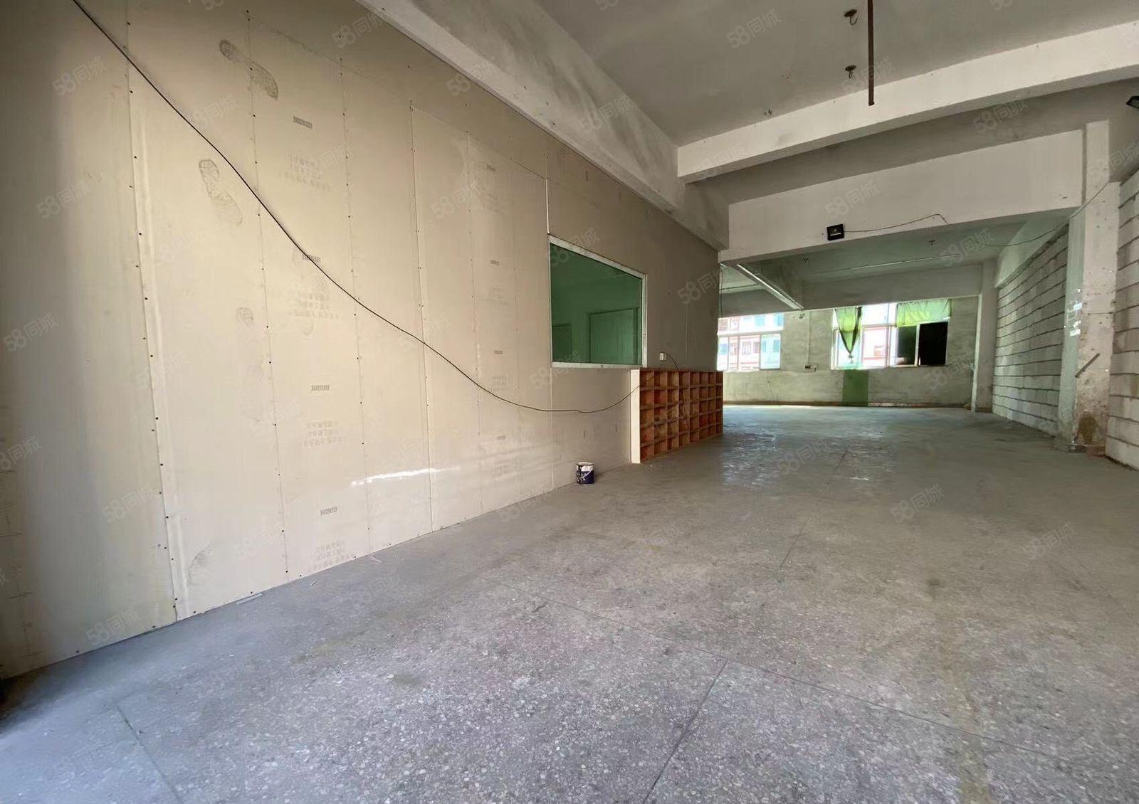 （凤岗）官井头楼上新出200平方，格局方正带办公室。