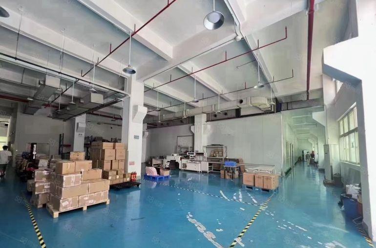 凤岗原房东金凤凰1楼2楼单层面积3000平全新地坪漆厂房出租