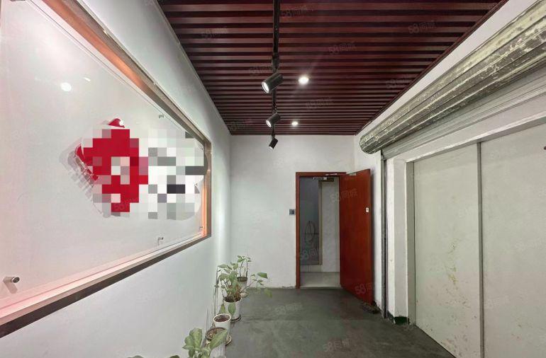 凤岗新空出精装修楼上整层3300平，主线装修不拆 不用转让费