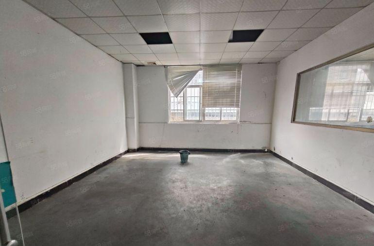 凤岗雁田新出独栋钢结构厂房1600平米低价出租滴水8米有行车