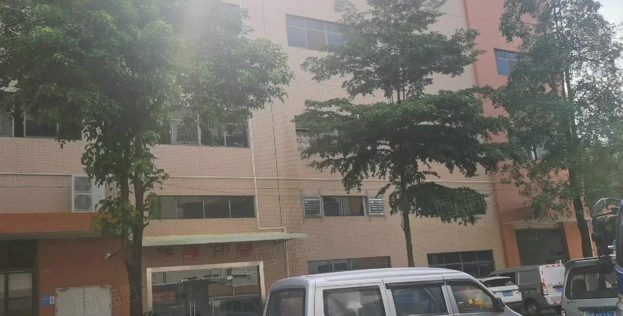 凤岗一楼厂房出租）新出2000平方米带装修带水电