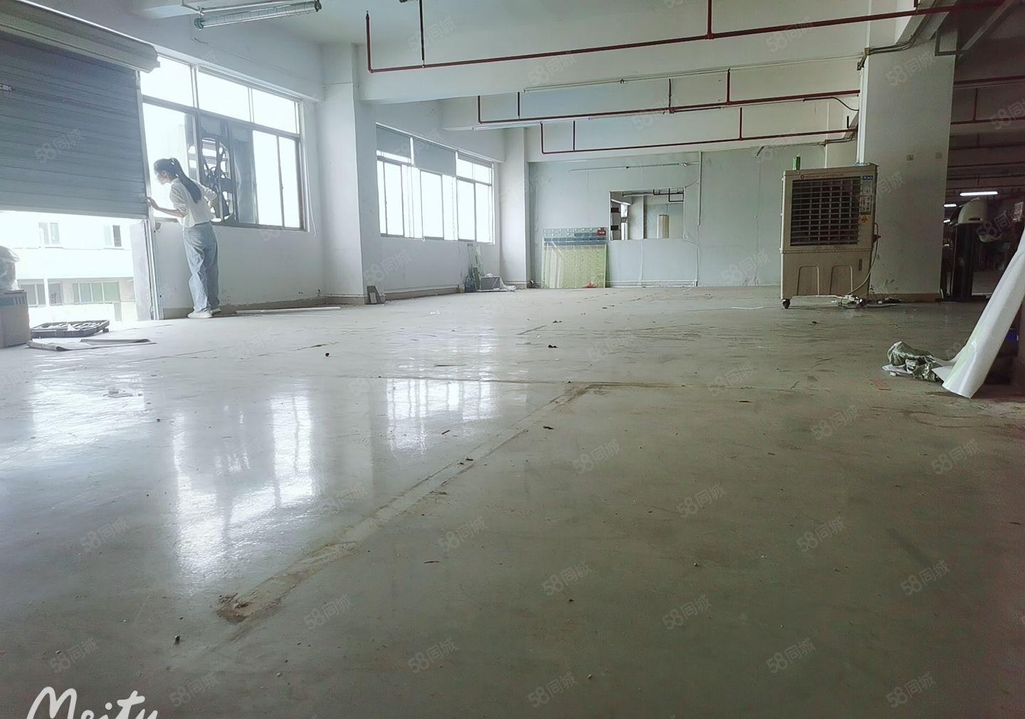 凤岗二楼红本厂房出租1000平米实际面积出租带地坪漆