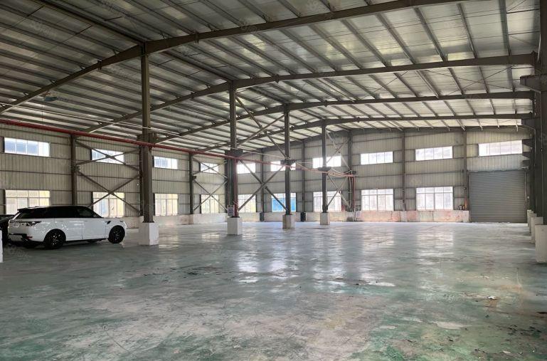 凤岗新出原房东单一层滴水八米。带牛角位，周边没有居空地非常大