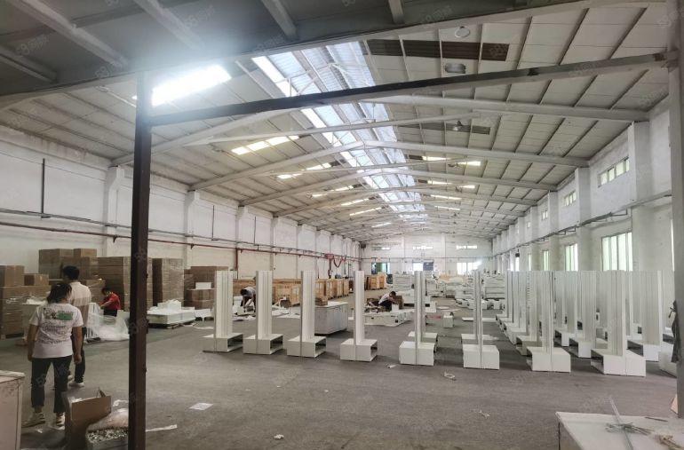 凤岗7米高钢构厂房中间无立柱）4000平米厂房1000平起租