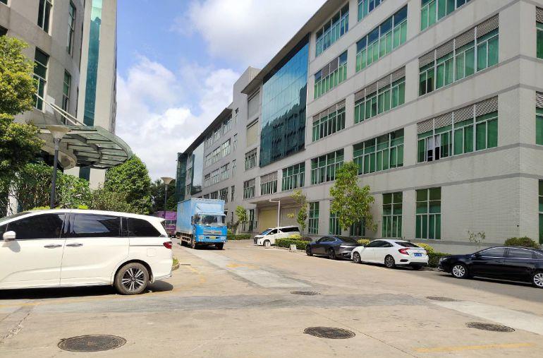 凤岗雁田工业园区红本厂房2楼1524平带精装办公室出租水电齐