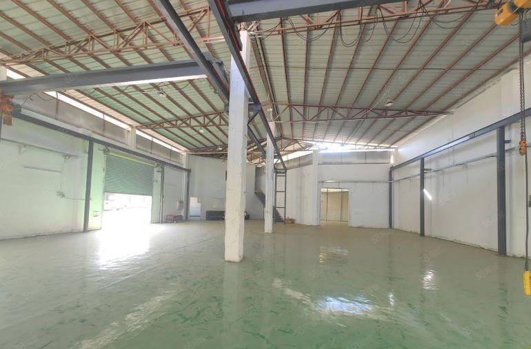 凤岗镇天堂围村砖墙钢结构800平全新地坪漆精装办公室厂房出租