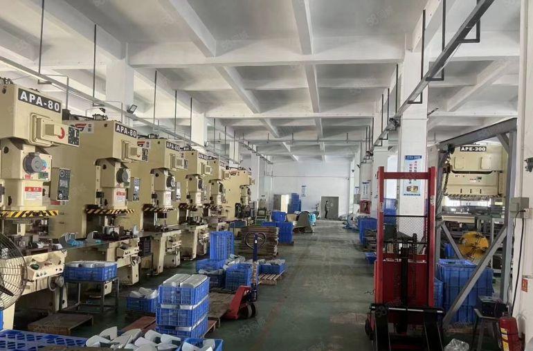 超大空地独院厂房）凤岗五联5000平方米原房东带装修厂房出租