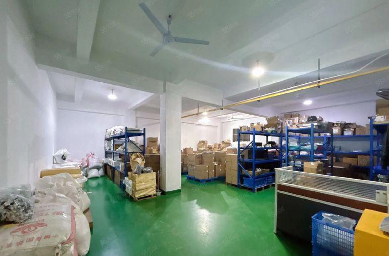 凤岗油甘埔南岸村原房东新出3楼600平方，精装修附近好招工