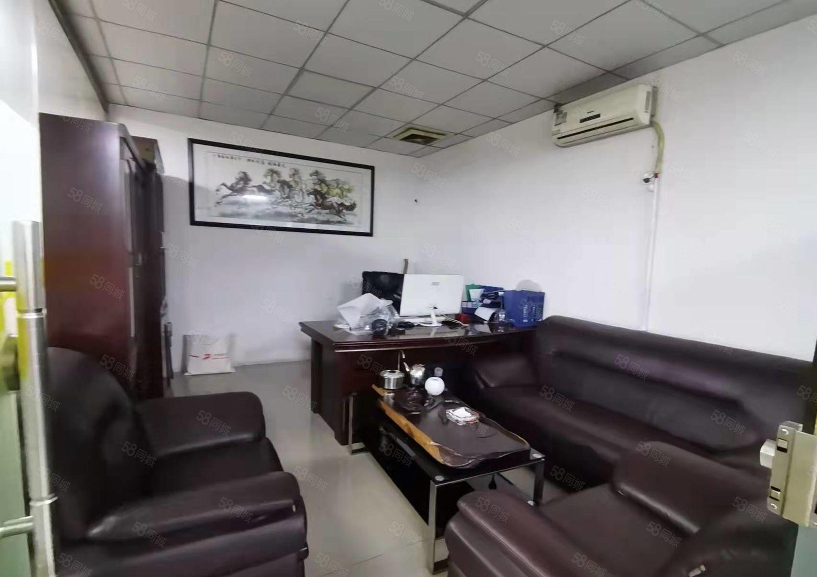 雁田布心楼上2700平厂房出租 刷地坪漆 现成精装修办公室