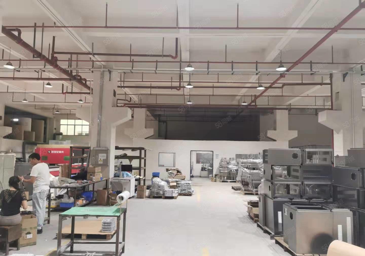 凤岗7米高 带牛角注塑五金模具厂房出租一楼1200平 空地大