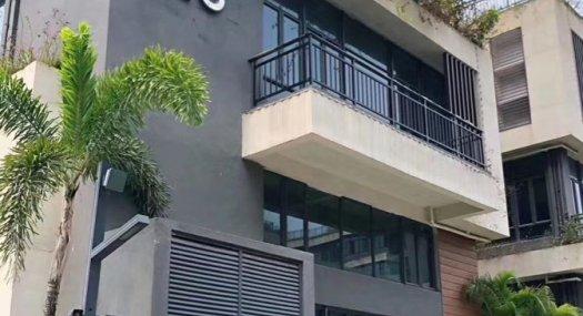 东莞270000㎡ 框架厂房出售层高8米 配电3000KVA 独院 有燃气 可环评 可分租