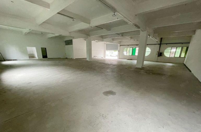 万江石美一楼650平方标准厂房出租水电齐全有现成办公室院子大