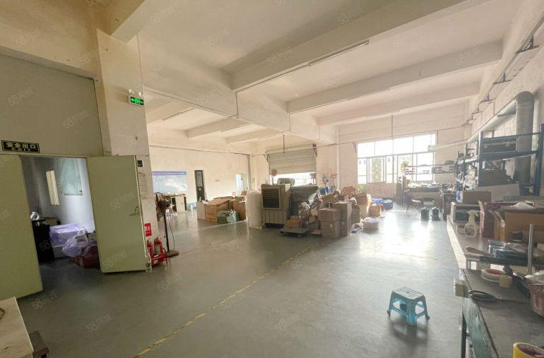 万江共联二楼700平方厂房出租有现成办公室水电齐全2吨电梯