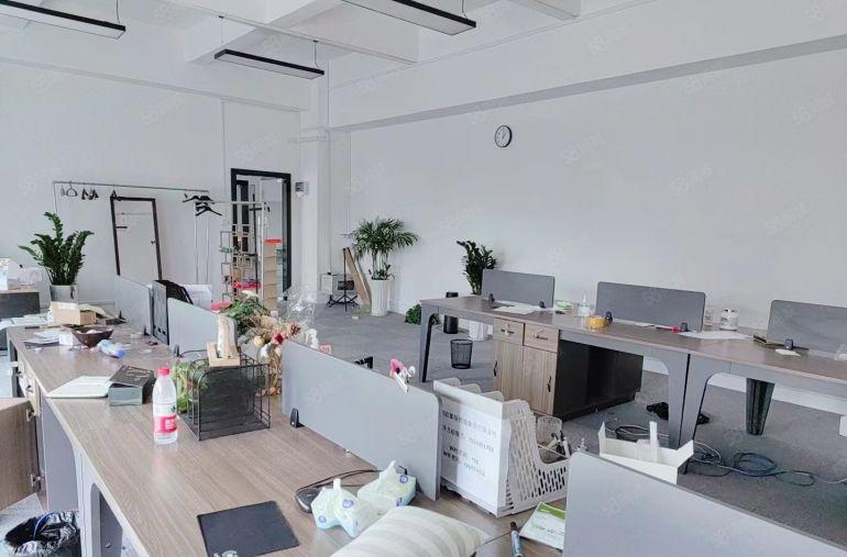 万江标准厂房1300平招租