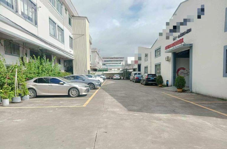 万江小享环城路外新空出单一层1630平，带精装办公室