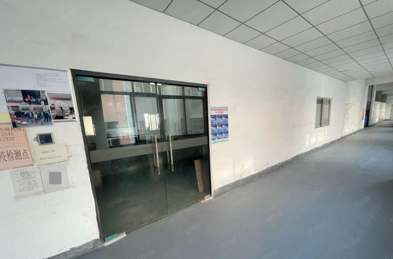 万江共联二楼700平方厂房出租有现成办公室水电齐全2吨电梯