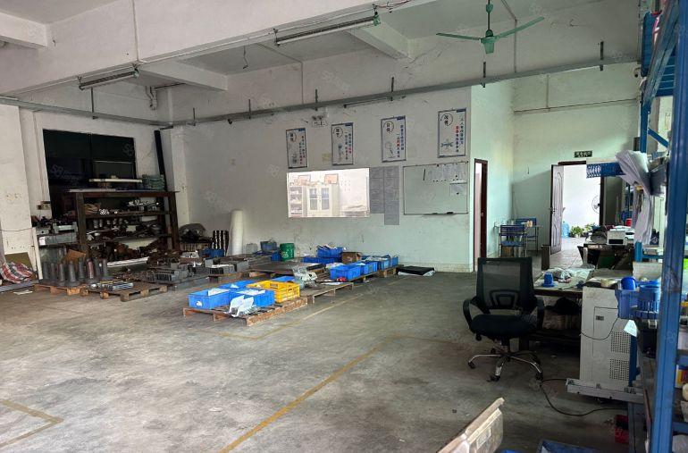 万江工业园标准一楼厂房出租，有现成办公室装修可办环评