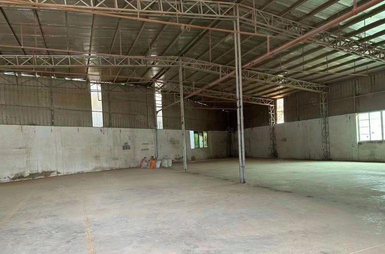 万江新和小独院1500平方单一层厂房出租，可做五金机械注塑等