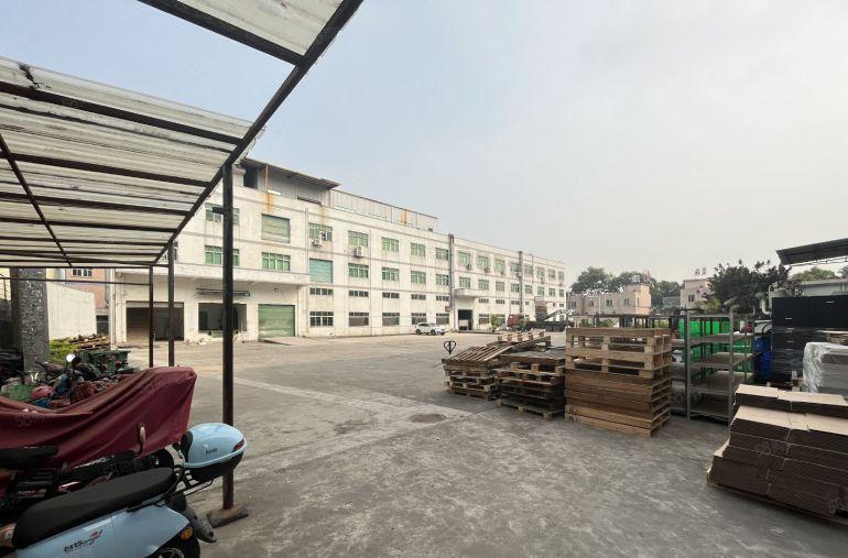 万江新出标准独院厂房出租。空地大带航车。适合五金电子仓库等行