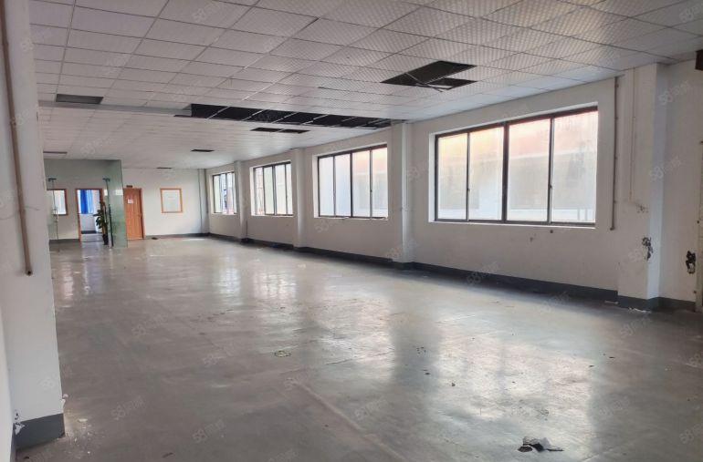 万江中心特价厂房现成装修15000元全包直租2吨货梯东南向