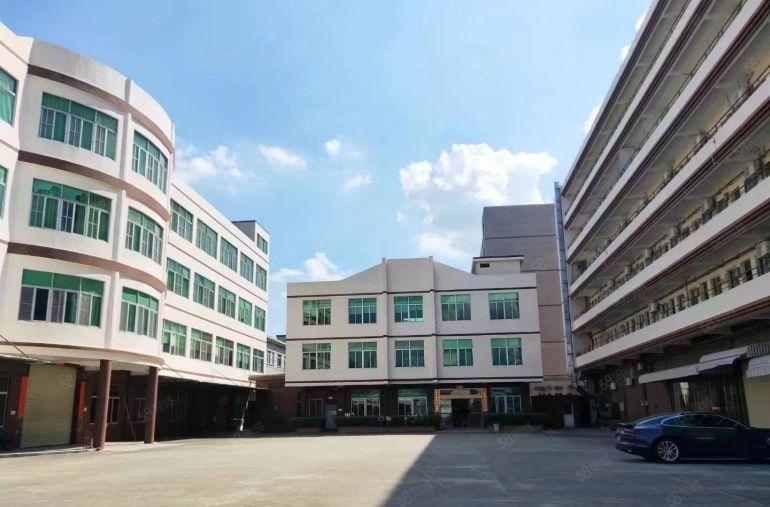 没有公摊面积标准一楼1600平方急租，有现成装修