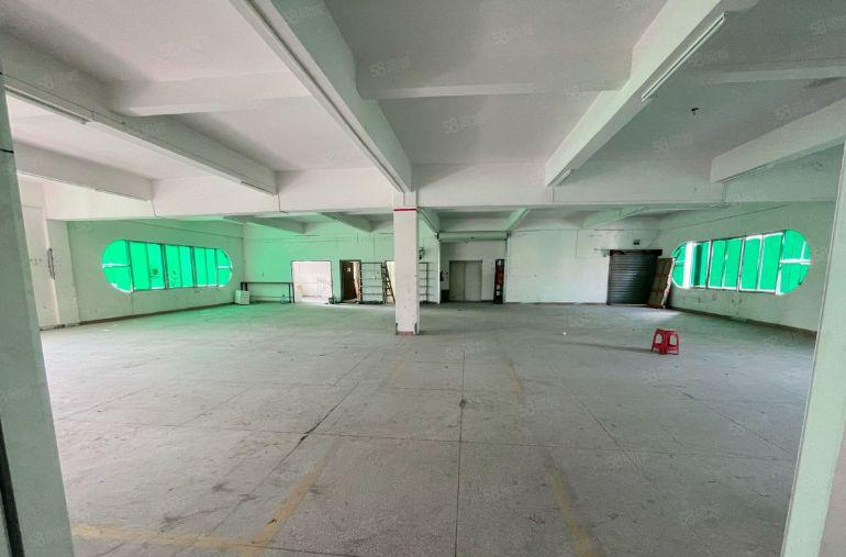 万江石美三楼整层1300平方厂房出租水电齐全现成办公室院子大