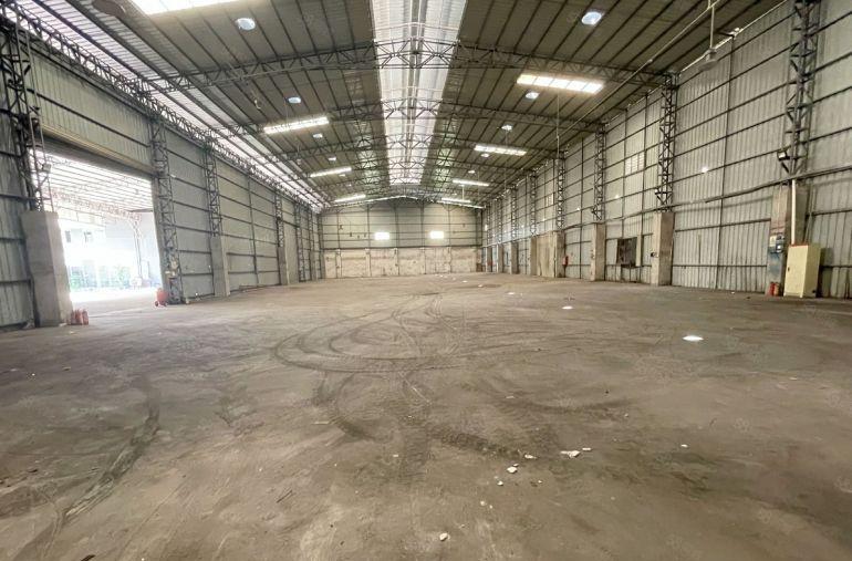 万江新村独院3600平方单一层厂房出租有独立办公楼院子大