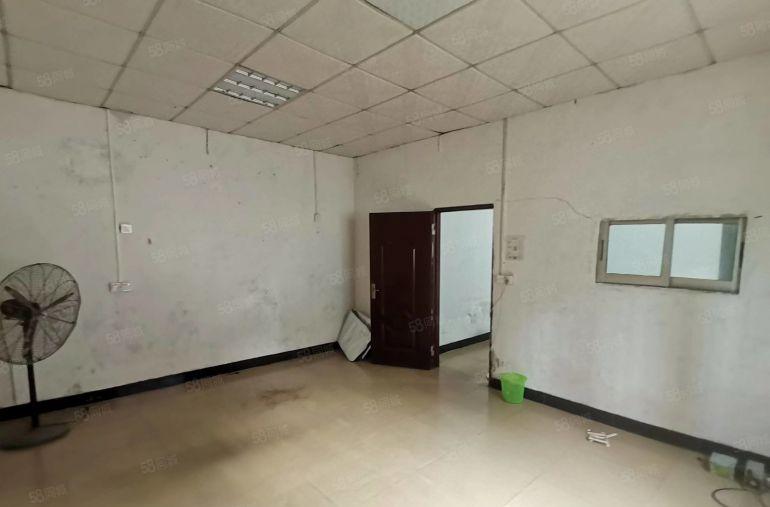 石美工业区钢结构1300平，原房东独门独院低价厂房出租