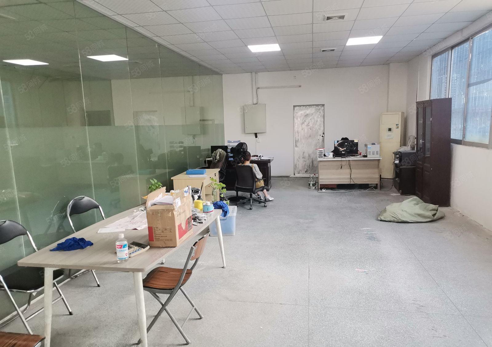 万江滘联客户转租现成装修水电气全