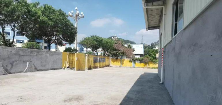 大马路边莞樟路边上单一层钢结构小独院2000平方低价可分2家