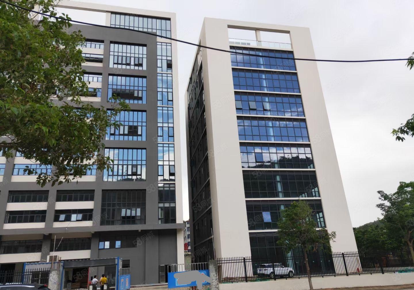 全新标准独院厂房2.7万平方，大小可分租，高度7米