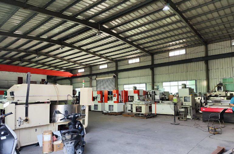 桥头带10吨行车厂房出租1800平方滴水九米无公摊转让费