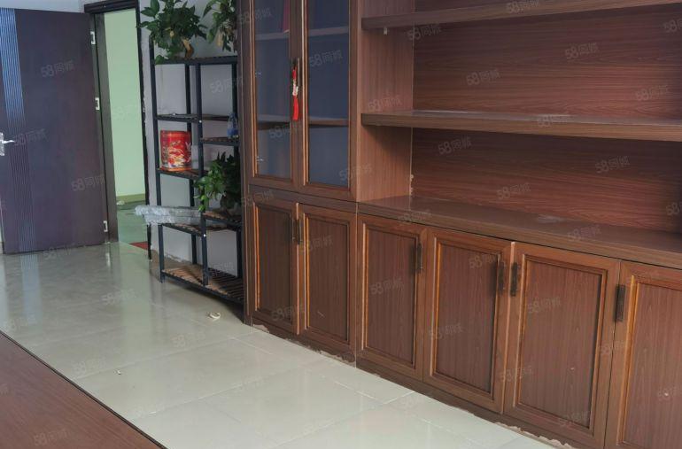 （原房东带环坪空地大）樟木头厂房出租一楼1000平刚空出