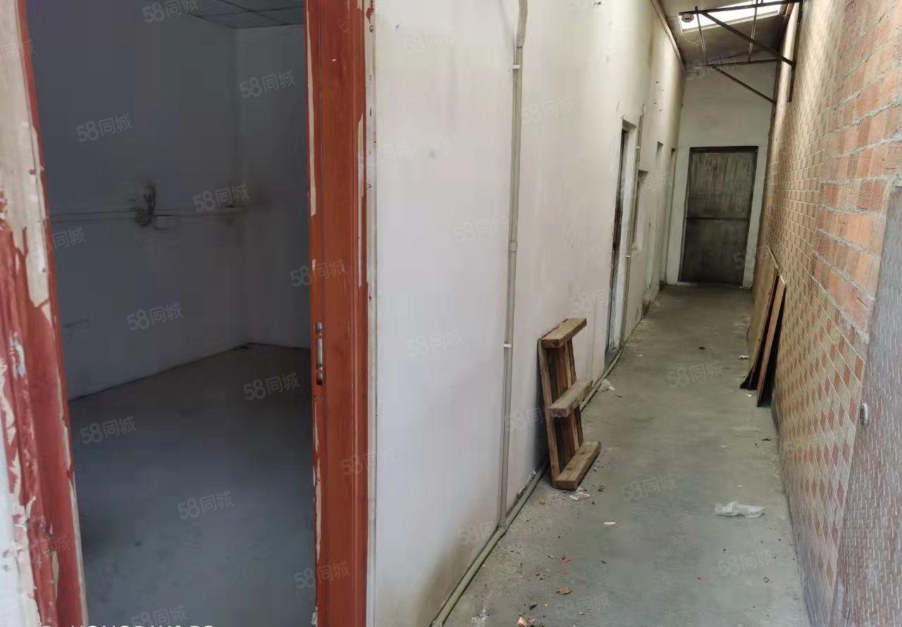 大朗靠大岭山独栋钢构780平方，进出方便，