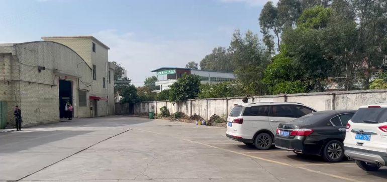 大朗厂房新出原房东单一层独院。空地非常大带装修办公室工业用地