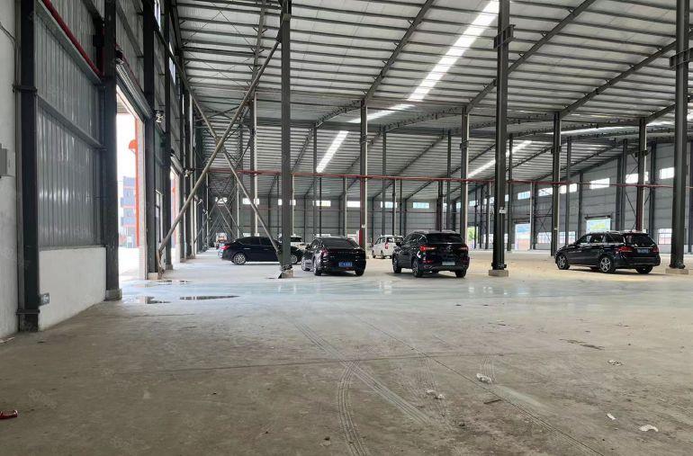 东部快速下大朗松山湖原房东重工业钢构带牛角现成航车厂房出租。