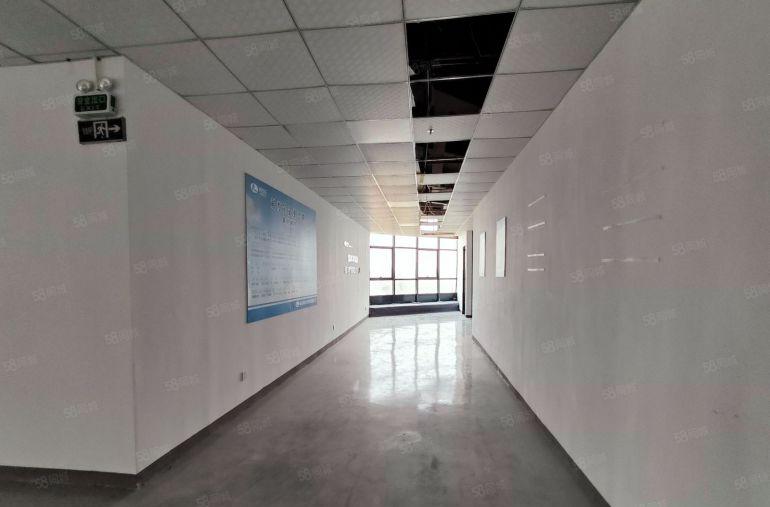 大朗竹山现成1700平装修厂房出租，领包入住，适合电商贸易