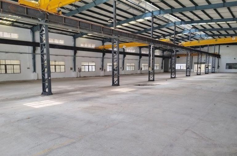 大朗镇4000方独院砖墙到顶钢结构工业厂房出租个人仓库厂房租