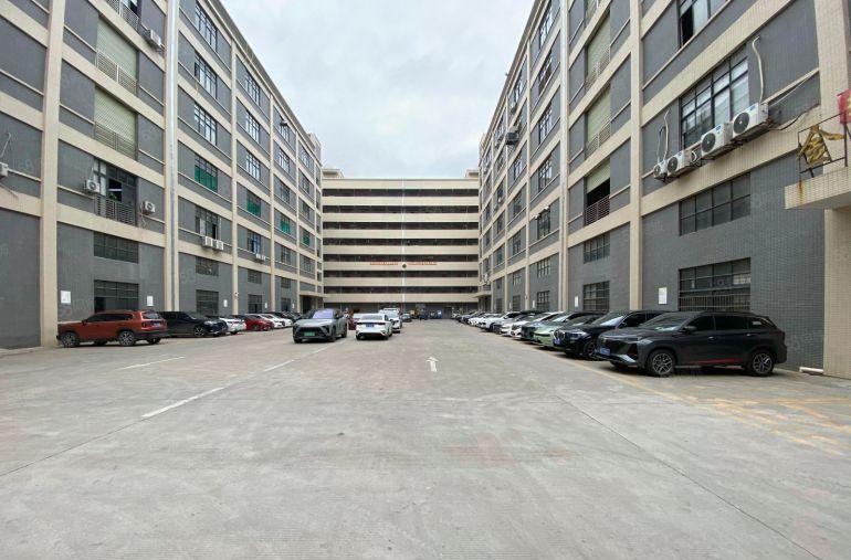 低价厂房出租一楼厂房2300平7.5米高带装修