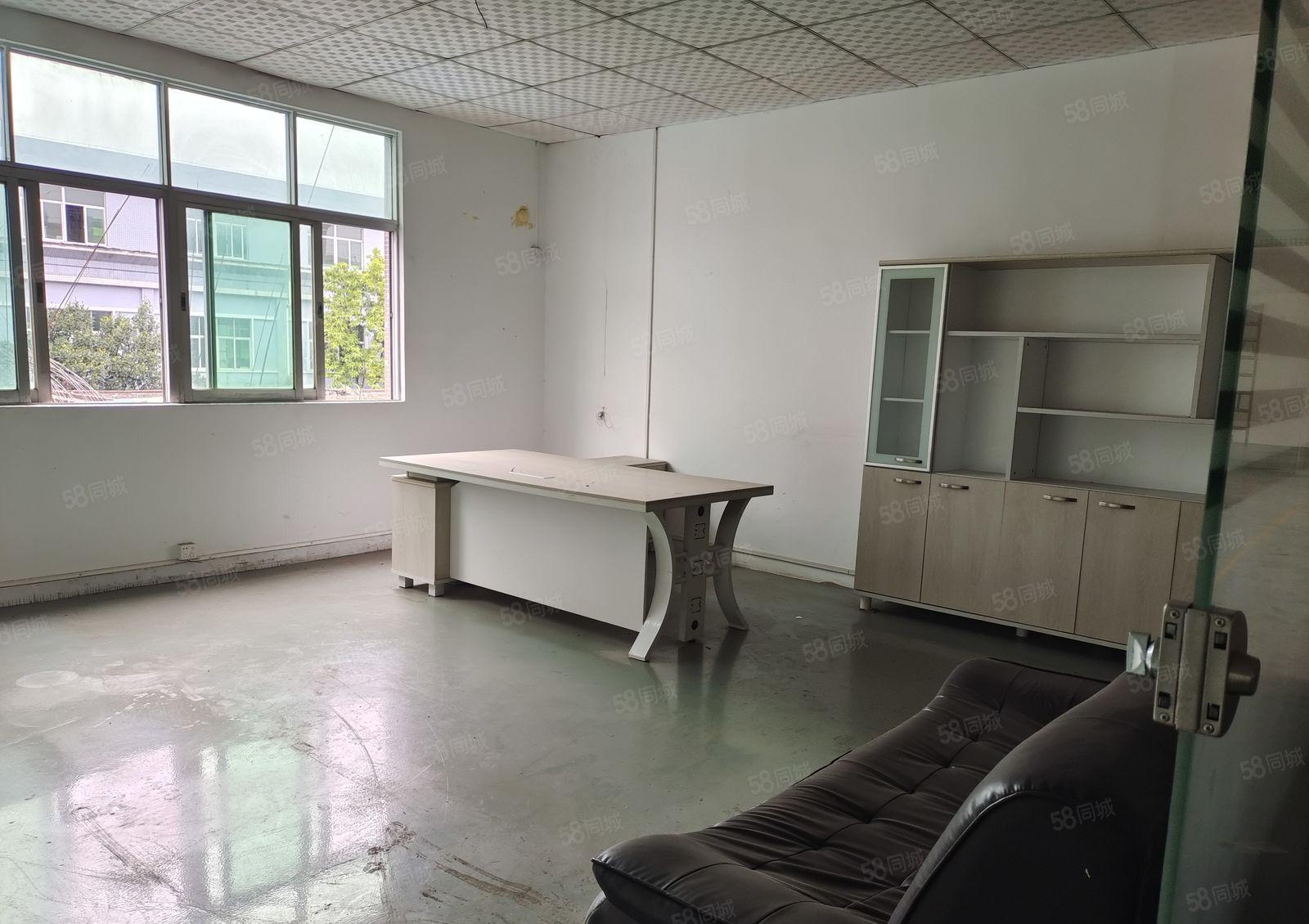 带装修 大朗镇象山工业城新出楼上600平米厂房出租