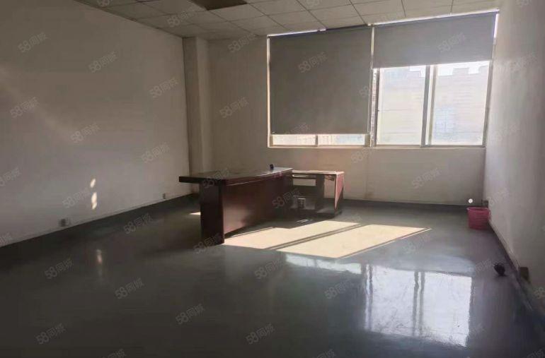 大朗高速口旁独院二楼现成装修600平方厂房低价出租现成水电